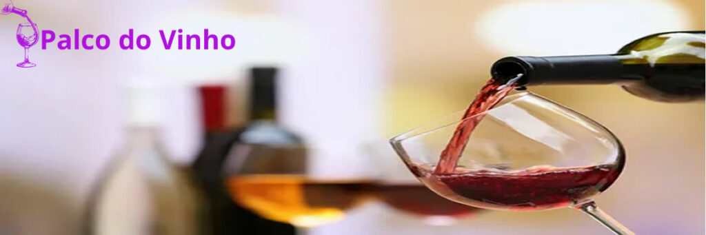 Qual é a melhor forma de eliminar manchas de vinho em roupas coloridas?