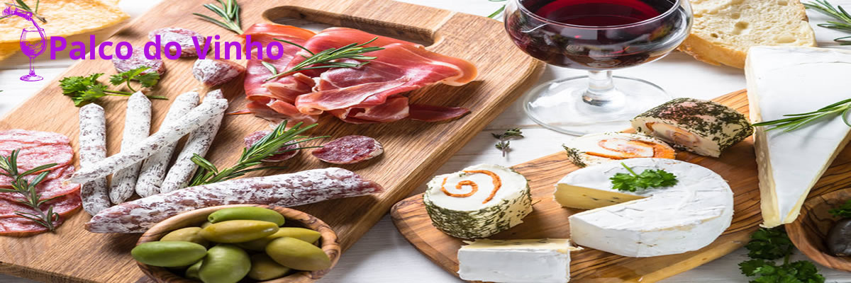 Harmonização com Vinho Pinot Noir: Queijos e Receitas Irresistíveis para um Jantar Sofisticado